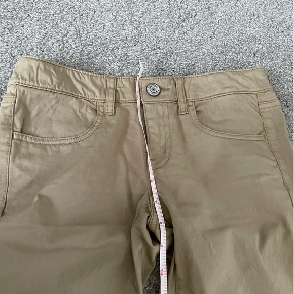 3/$25 American Eagle Low Rise Tan Skinny Jeans - Picture 5 of 9